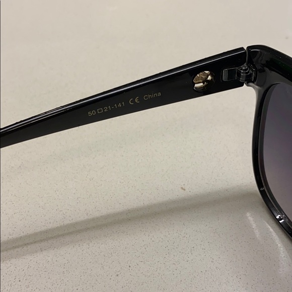 GLO Women’s Black Sunglasses - Picture 5 of 7
